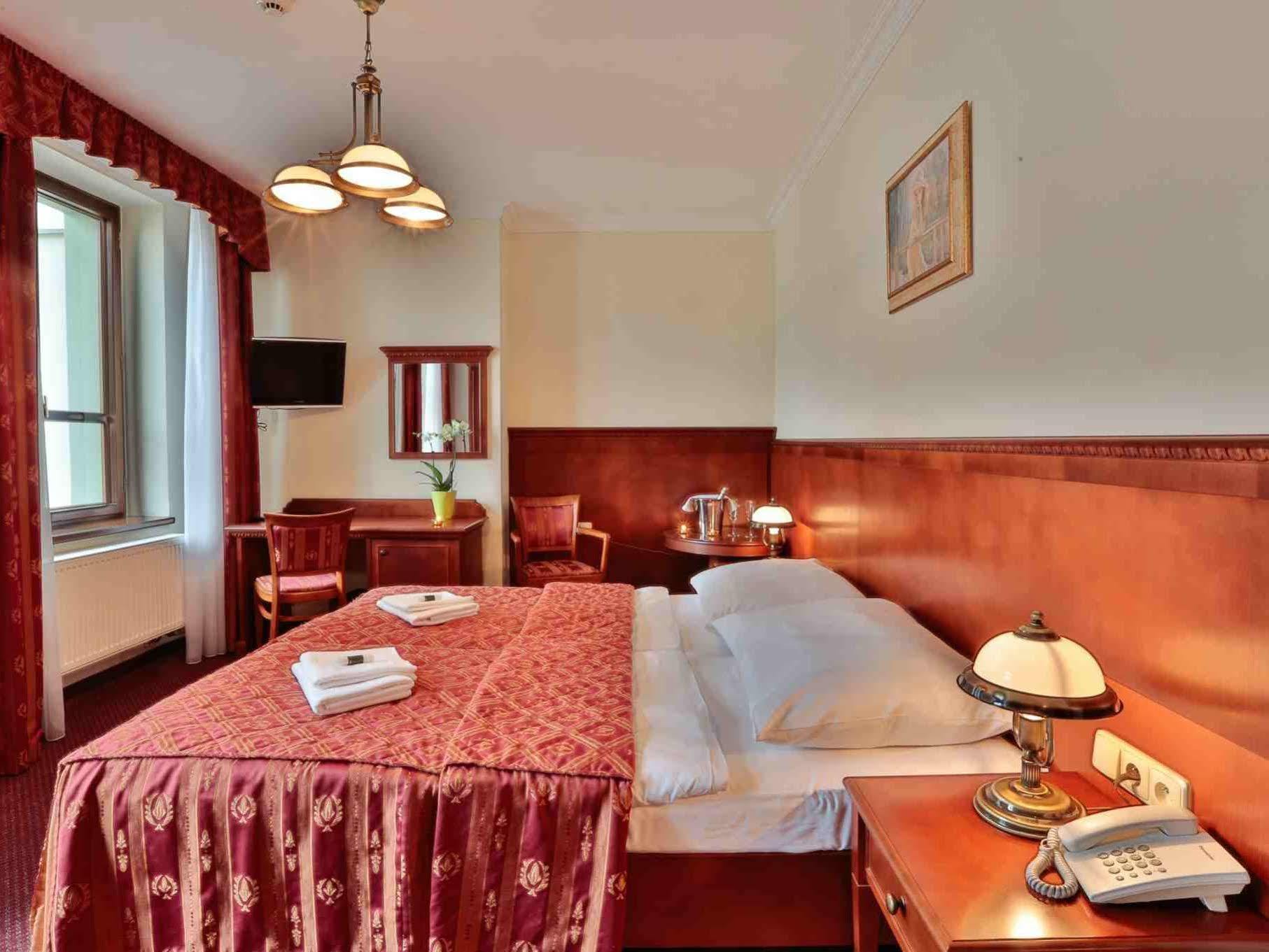 Arkada Otel